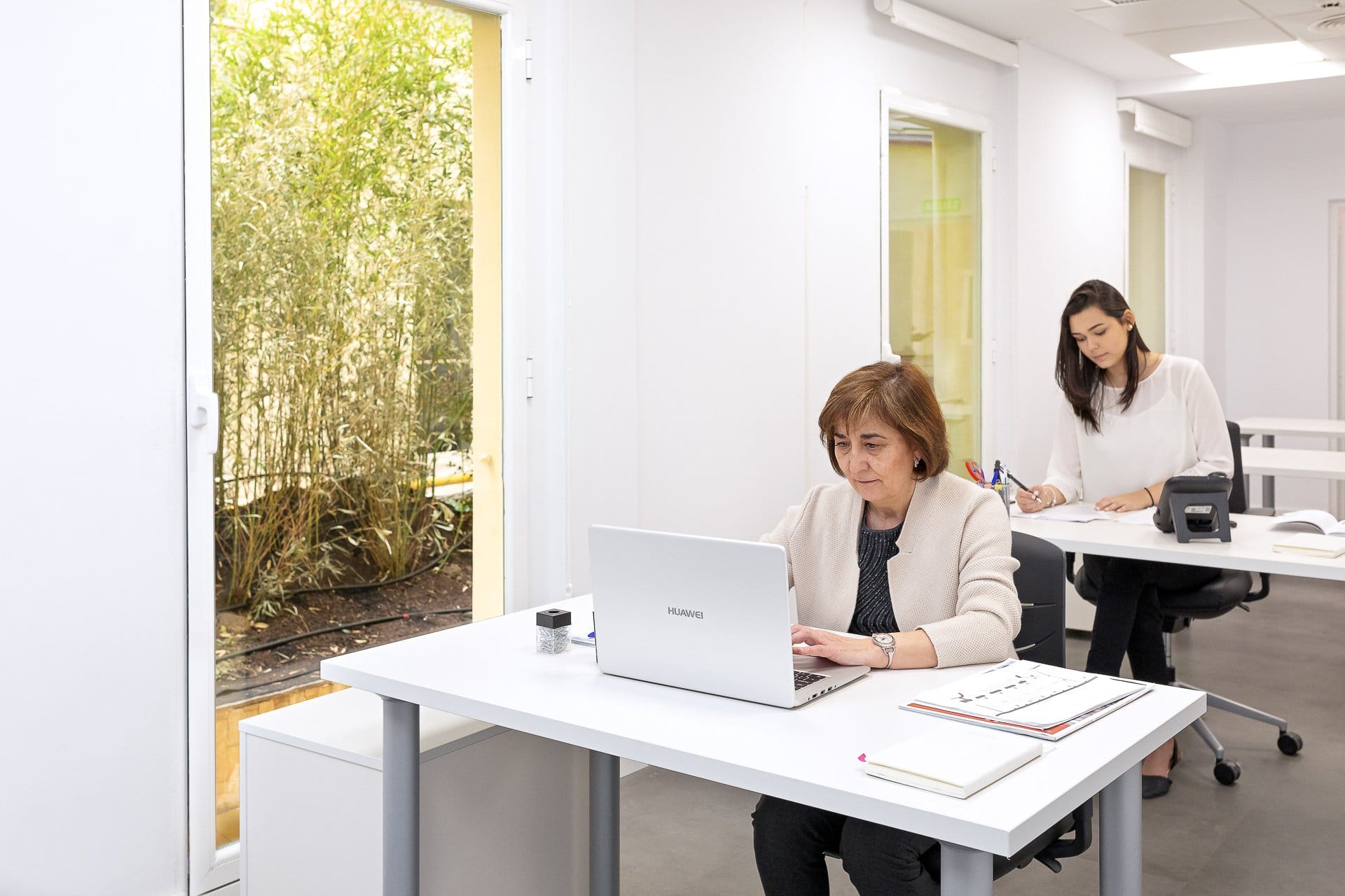 Trabajar en casa vs coworking space