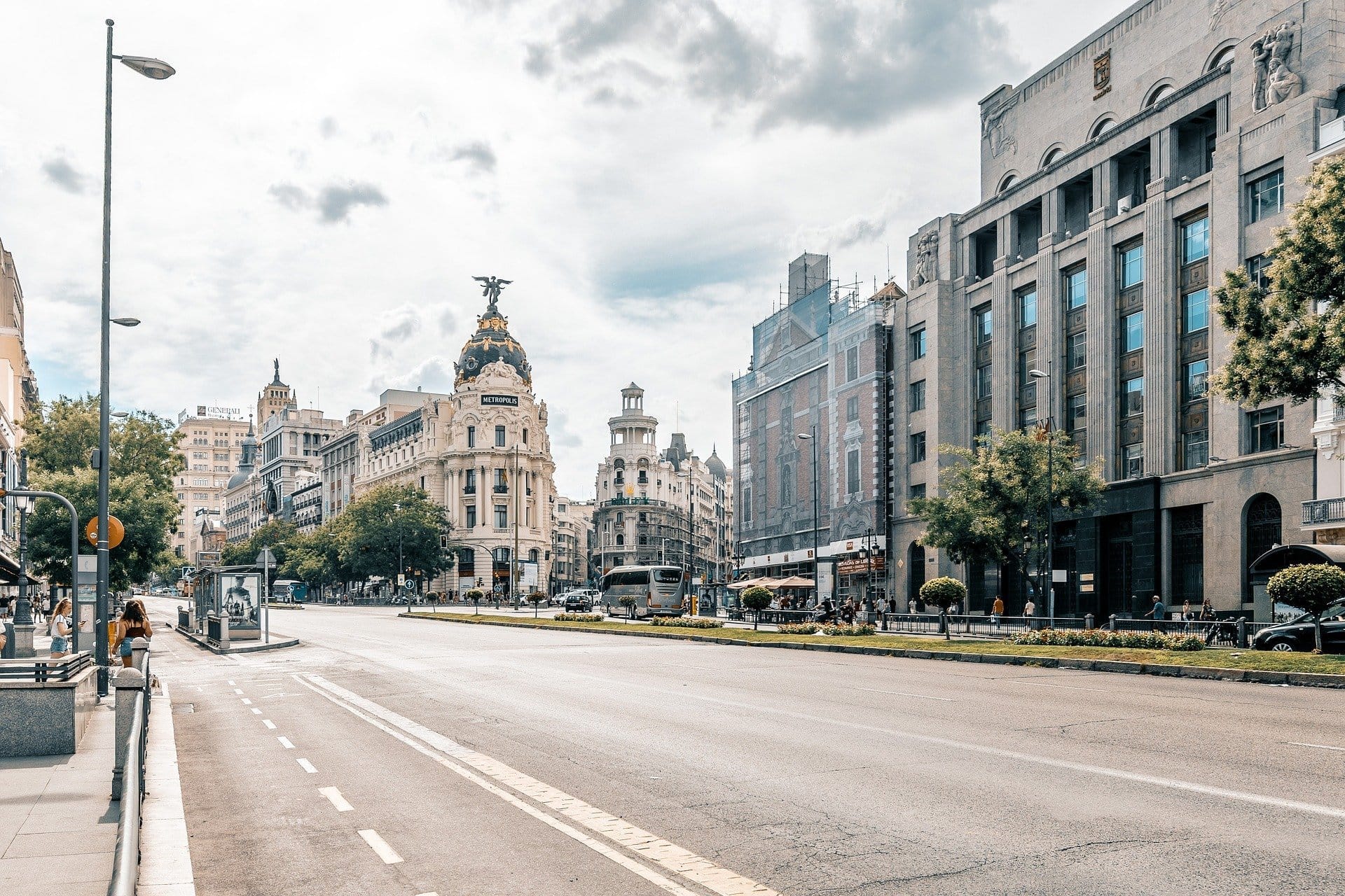 madrid-3952068_1920